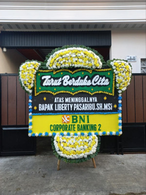 Papan Bunga Duka di Siantar Narumonda