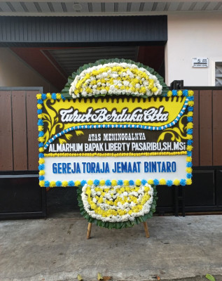 Papan Bunga Duka di Siantar Narumonda