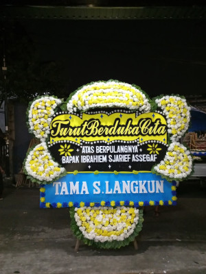 Papan Bunga Duka di Siantar Narumonda